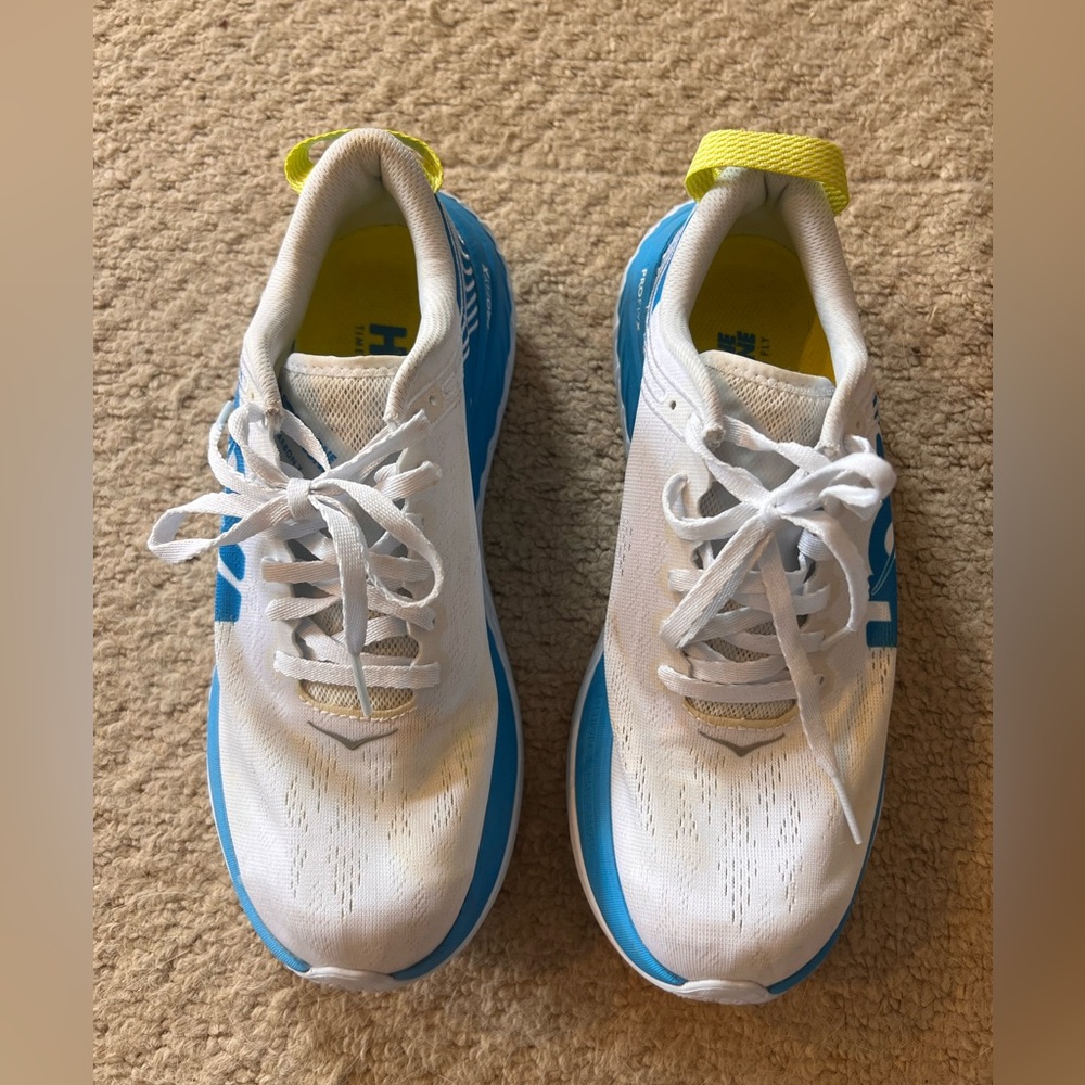 Hoka Carbon X size 8